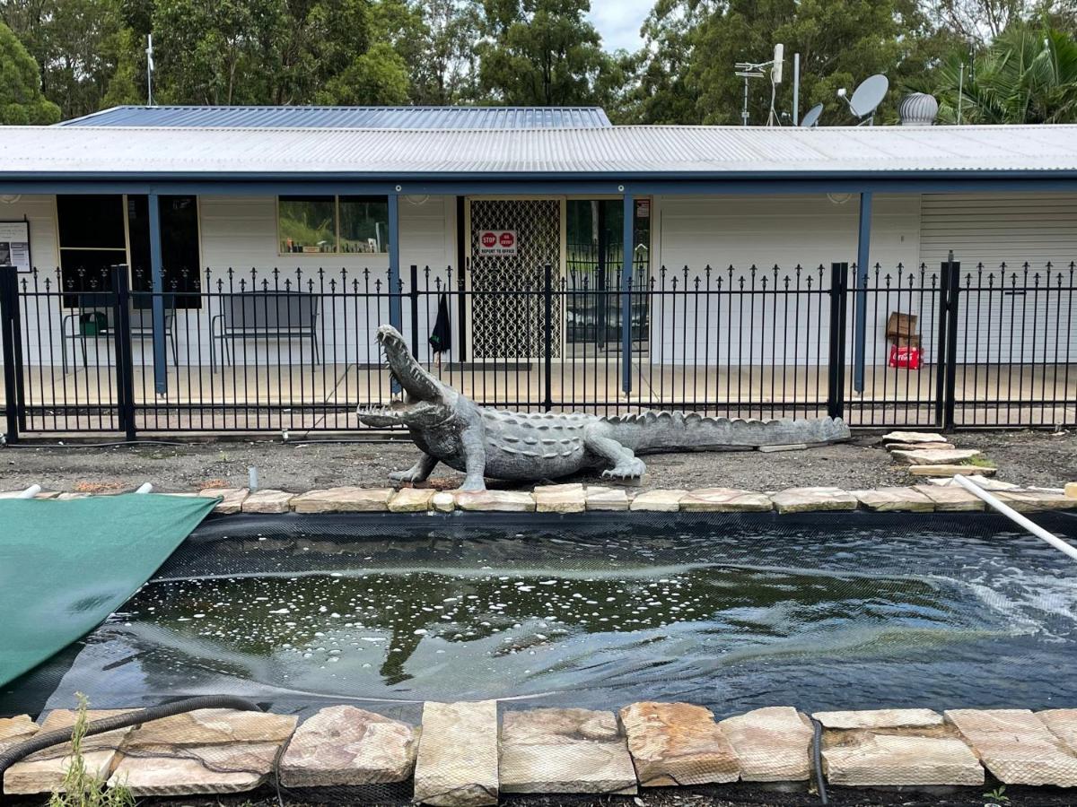 Australian Motor Home Tourist Park Twelve Mile Creek Karuah Exterior foto